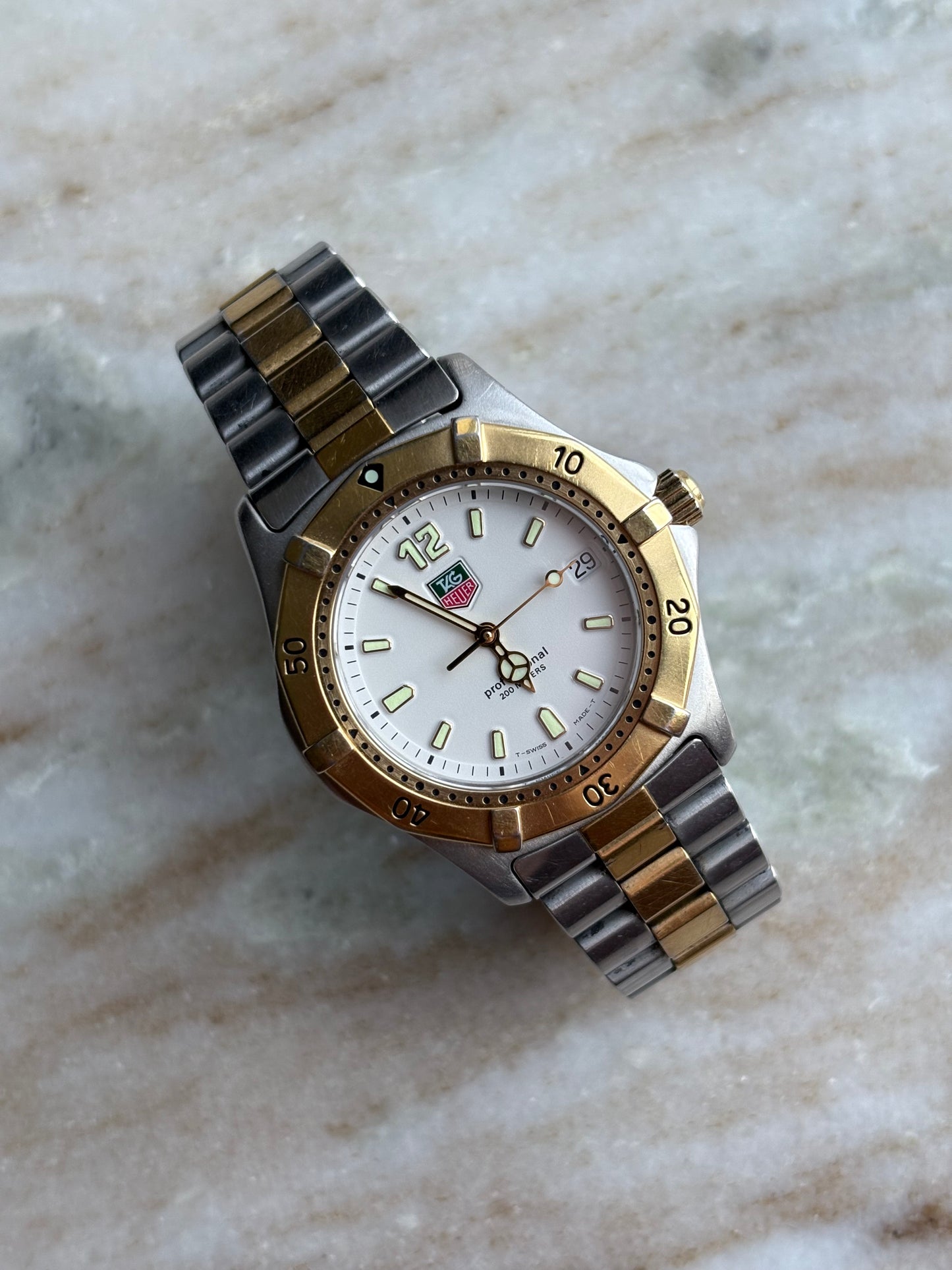 Tag Heuer 2000 WK1120 Quartz men’s watch 38mm