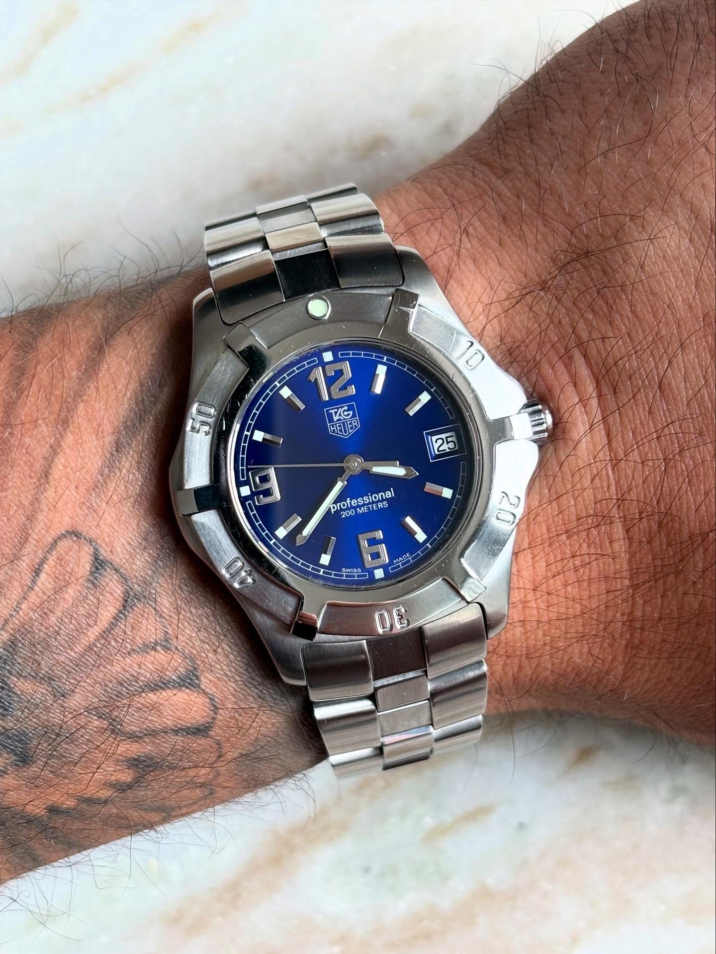 Tag Heuer 2000 Exclusive: 38mm Quartz Men’s Watch