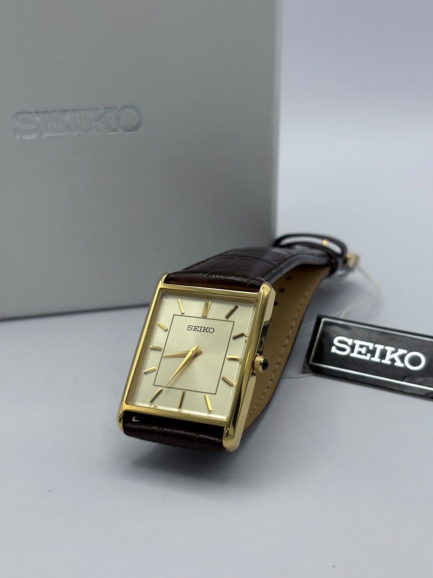 Seiko Tank: SRW064 Large men’s size quartz watch