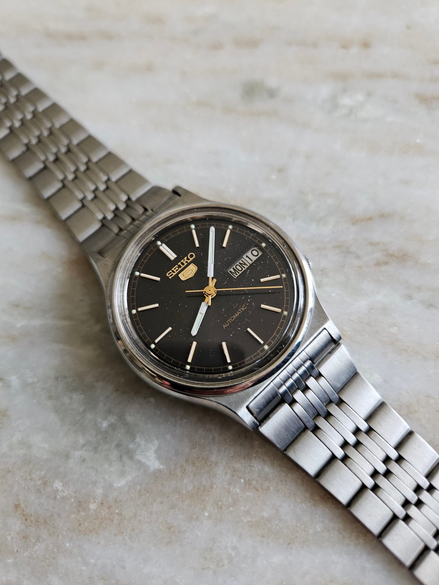 X2 Vintage Seiko 5s 1980s