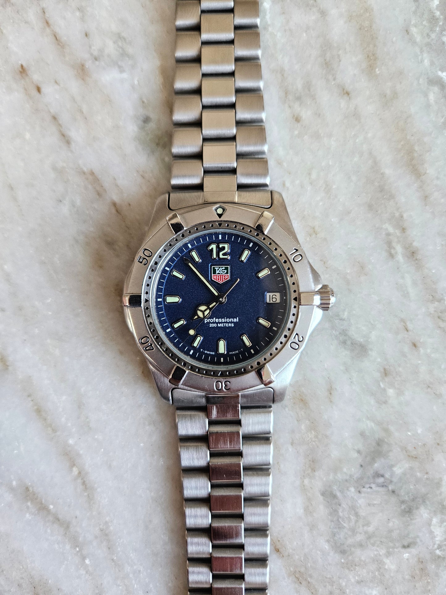 Tag Heuer 2000 WK1113 Quartz Men's Watch