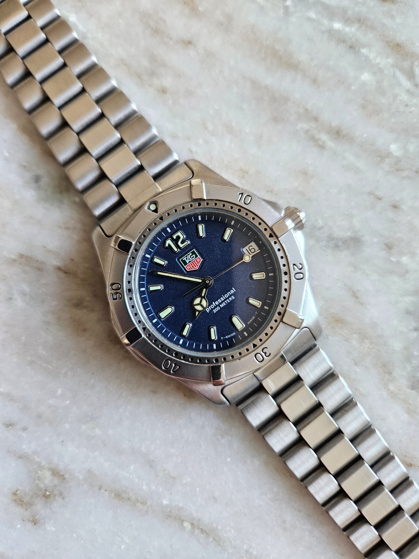 Tag Heuer 2000 WK1113 Quartz Men's Watch