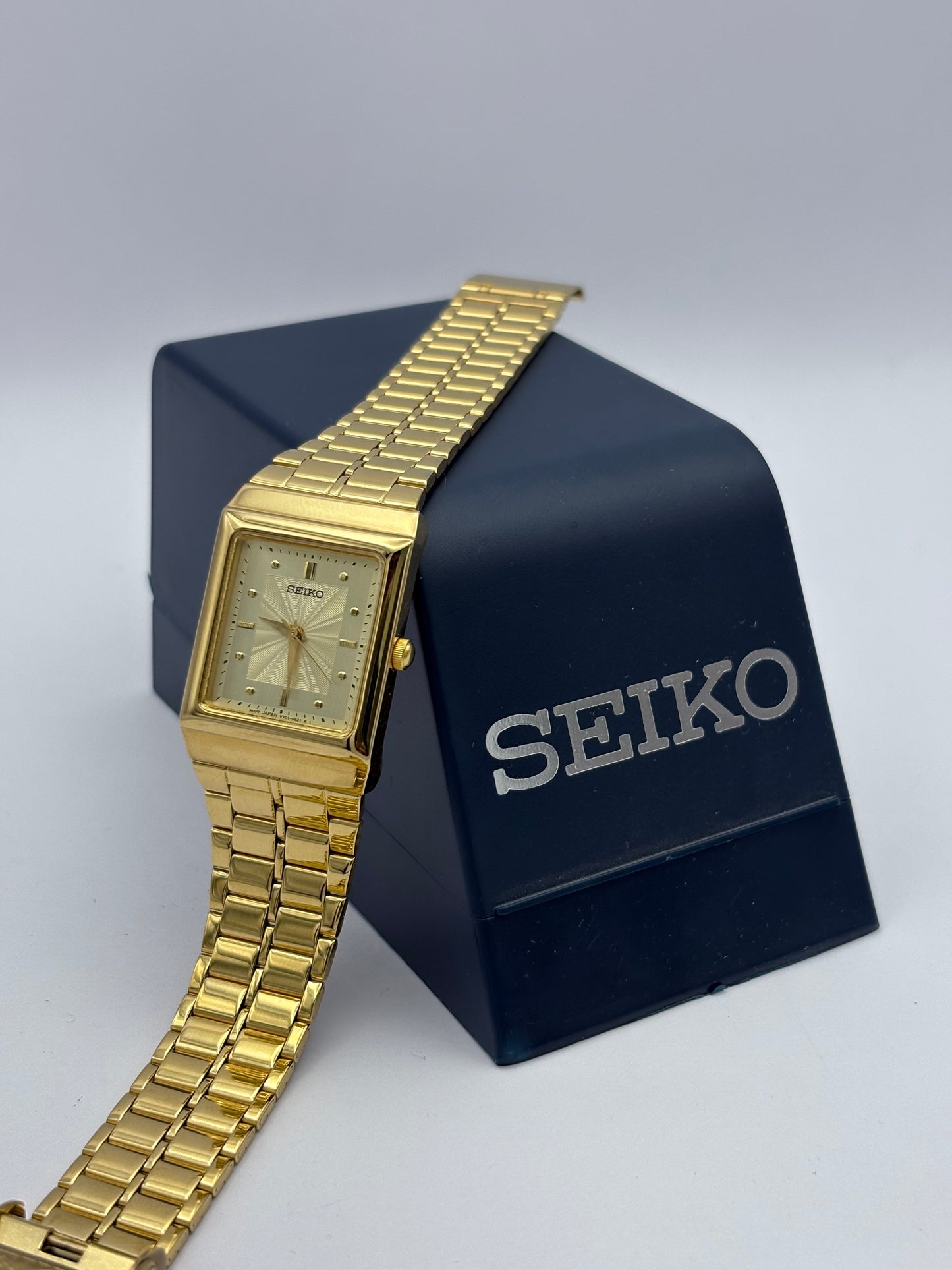 Seiko Tank 1999 Quartz men’s watch Ref: V701-5250