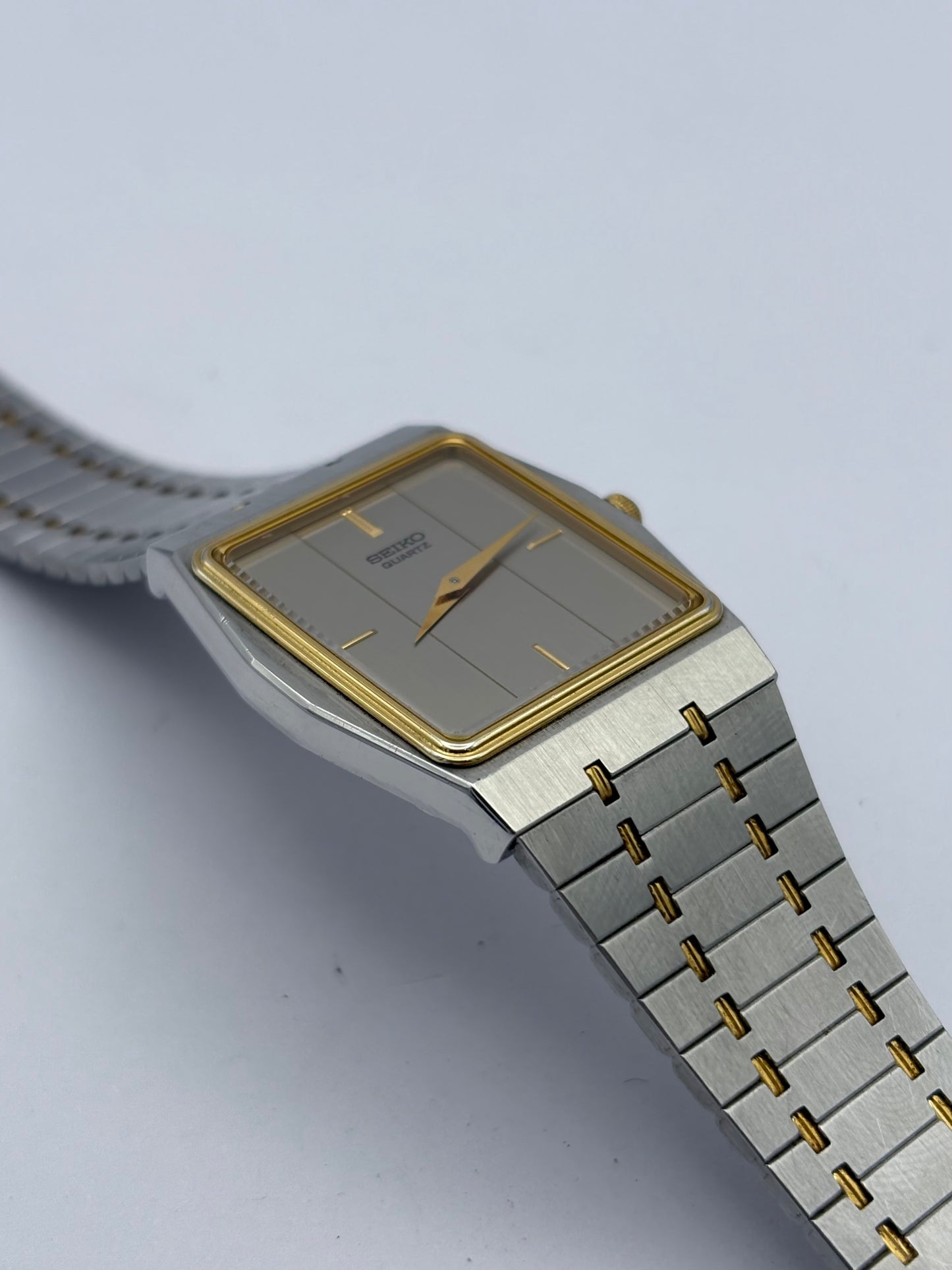 Seiko Tank 2-tone vintage men’s/Unisex watch: 1983