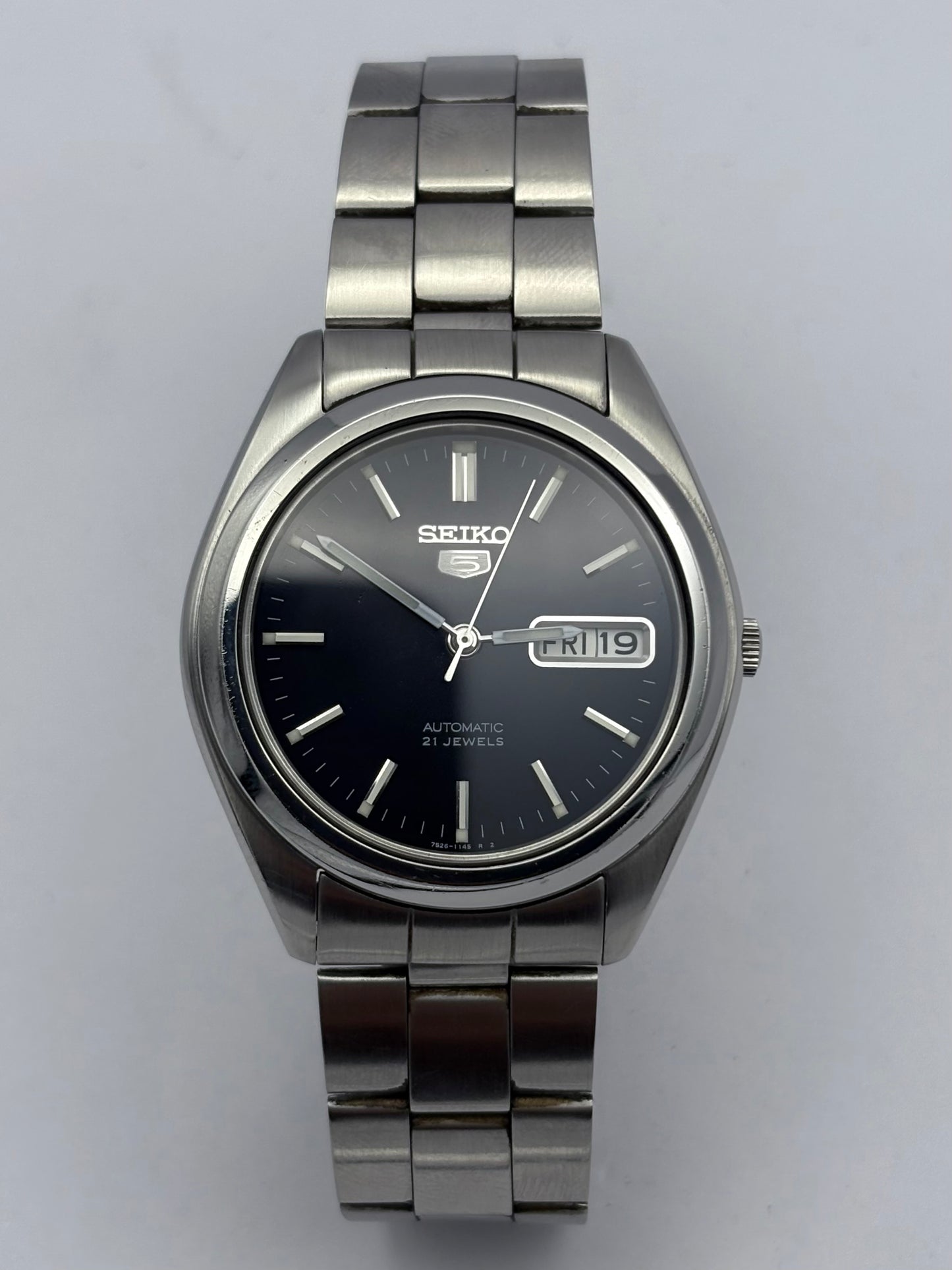 Seiko 5 Automatic men’s vintage watch midnight blue dial.
