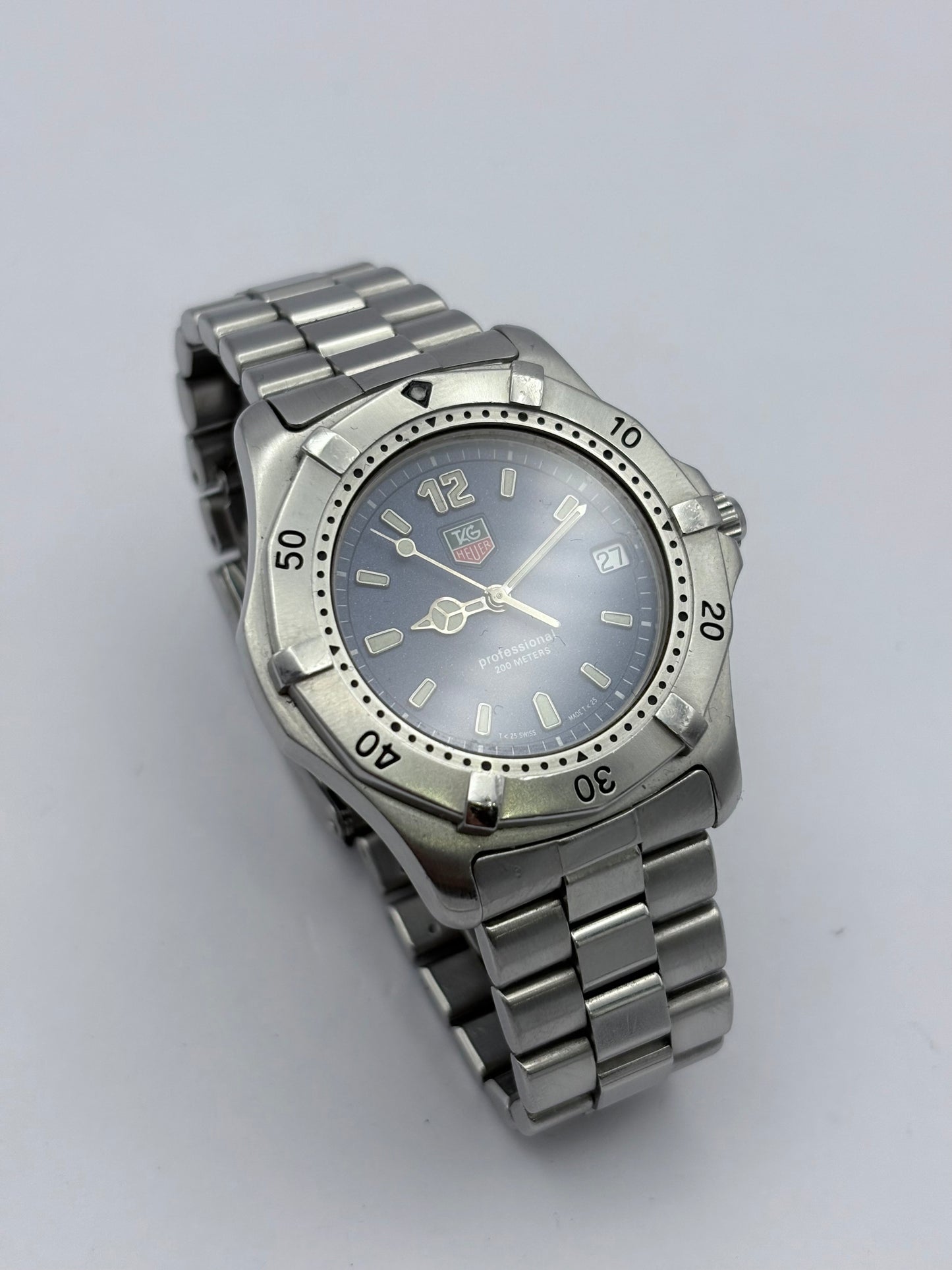 Tag Heuer 2000 38mm full size men’s quartz watch.