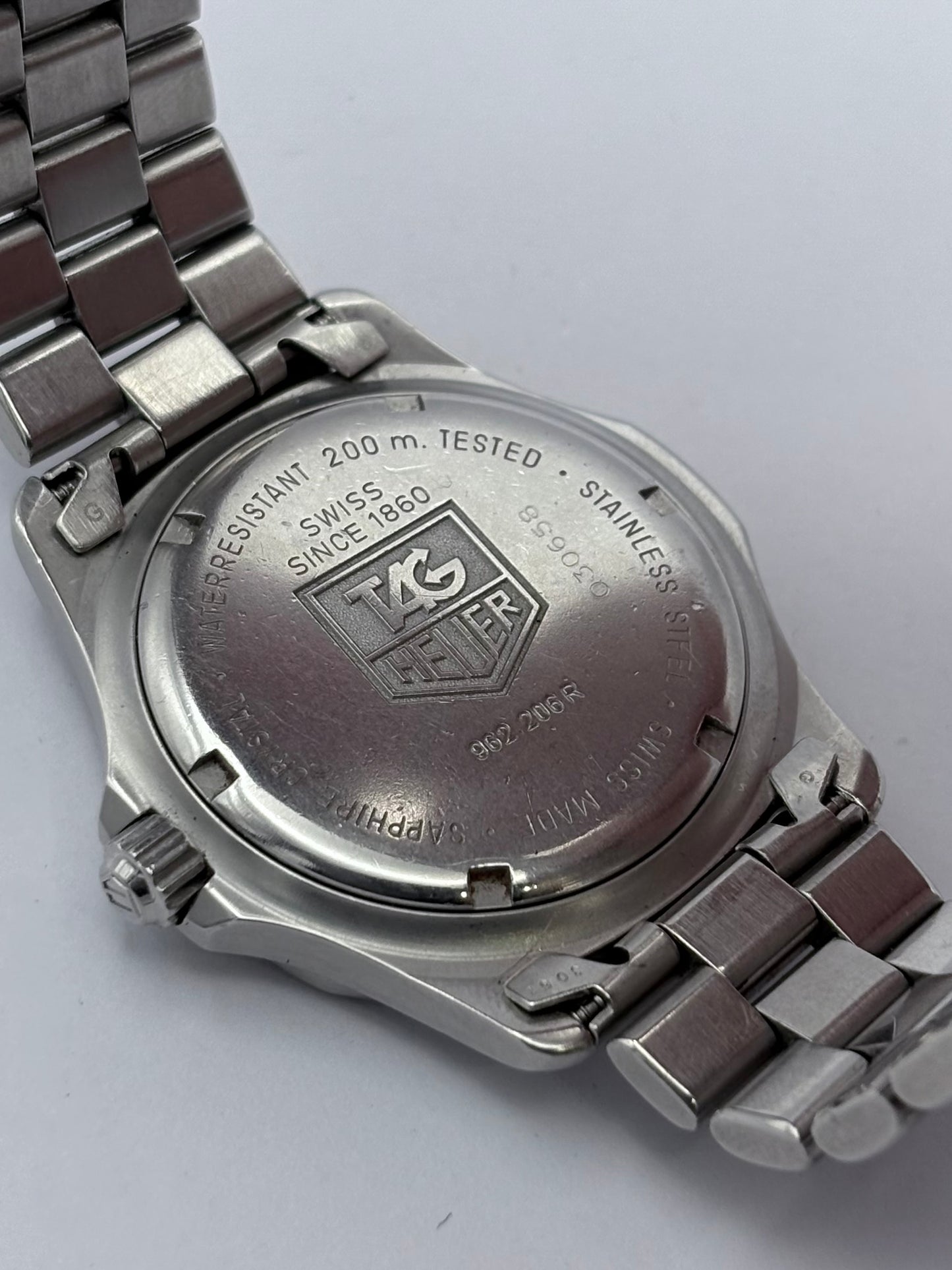 Tag Heuer 2000 38mm full size men’s quartz watch.