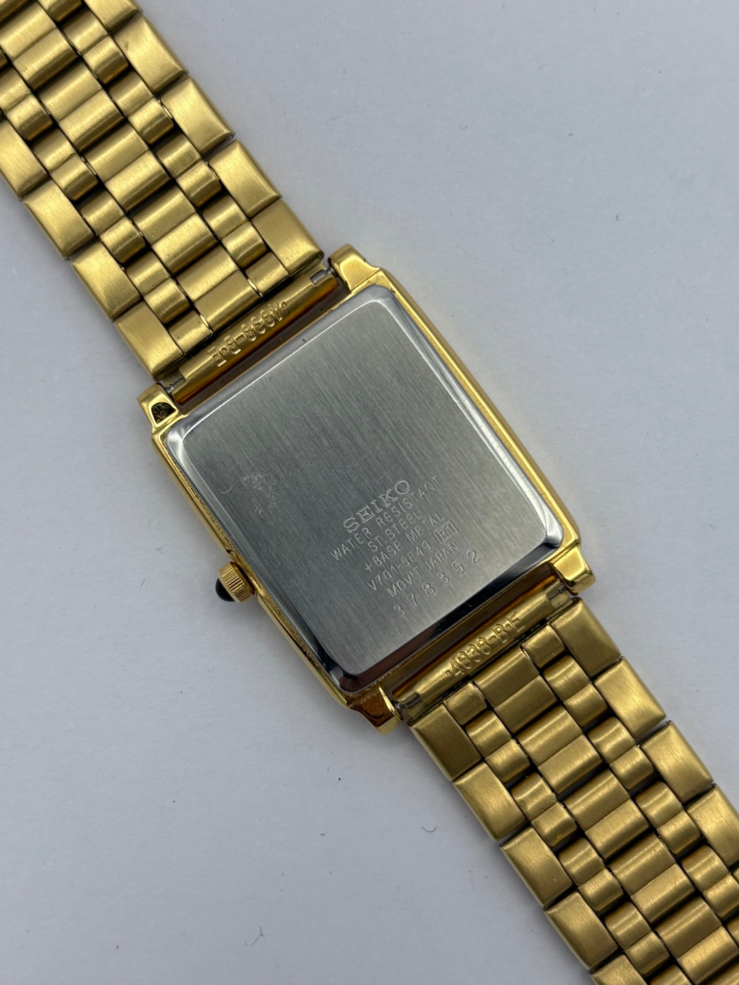 Seiko Tank Quartz V701-5E49 Men’s/Unisex Watch 1993