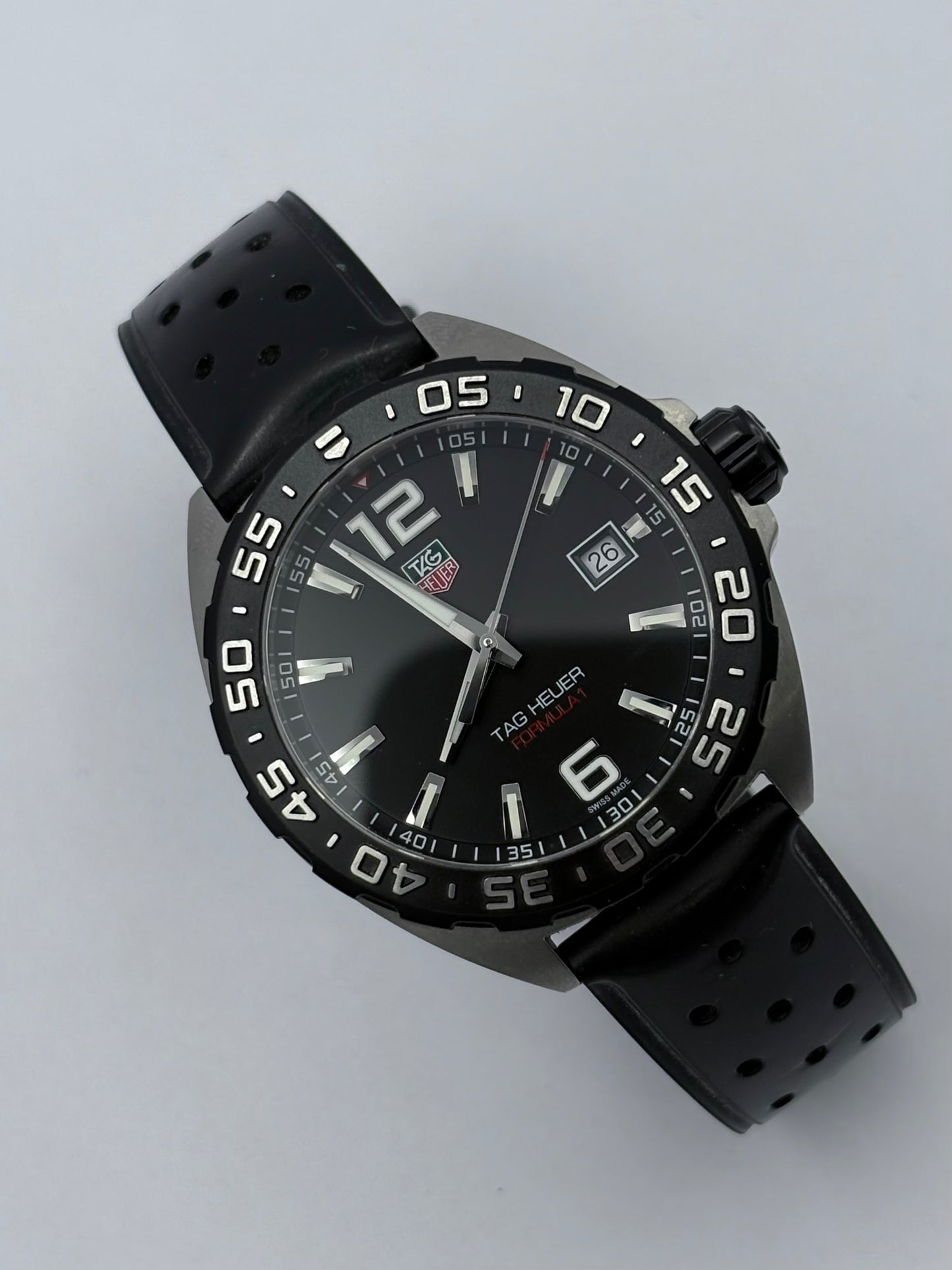 Tag Heuer Formula 1: WAZ1110 43mm Quartz men’s watch