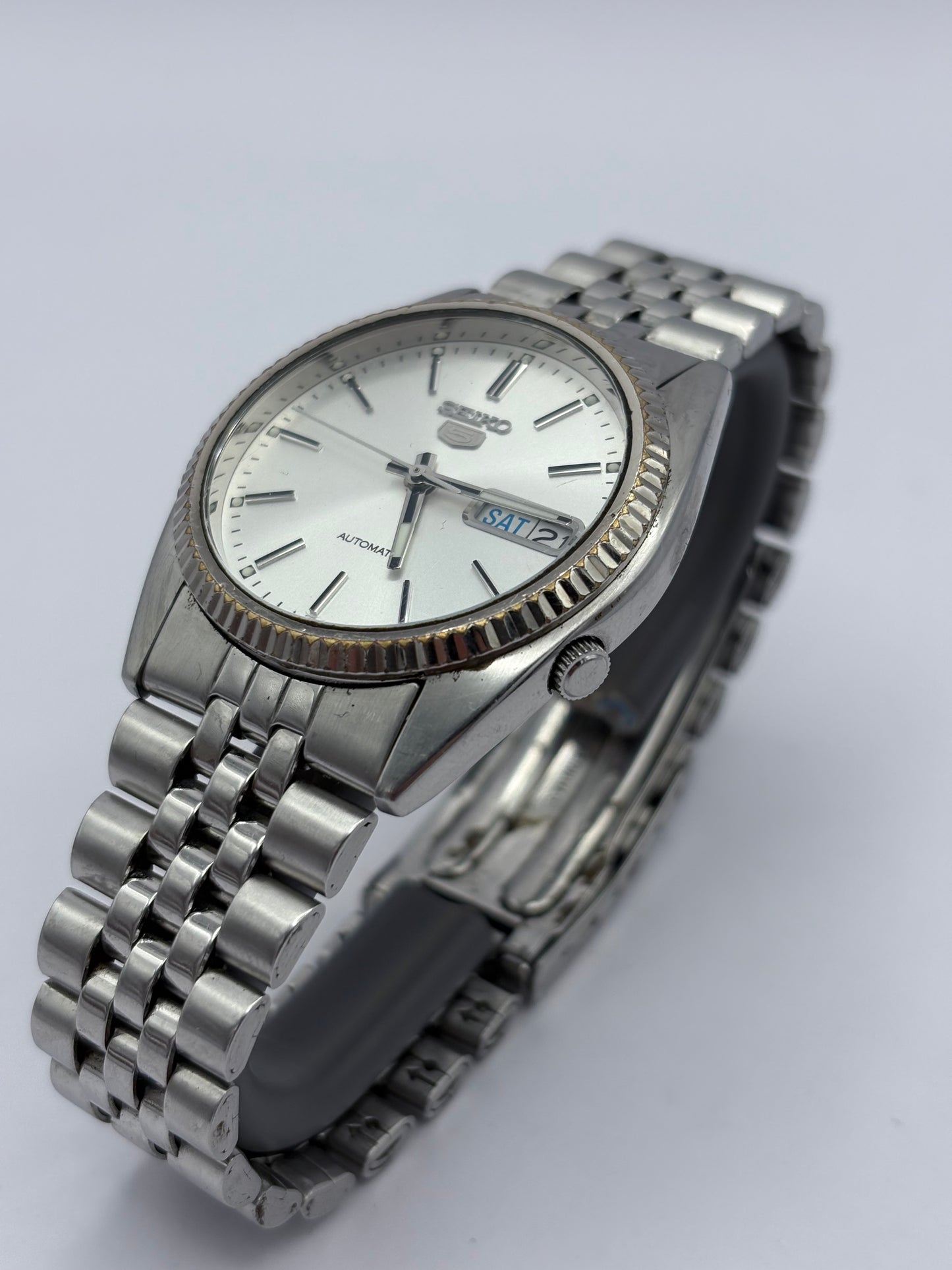 Seiko Dolce 1990 quarts men’s/unisex dress watch.