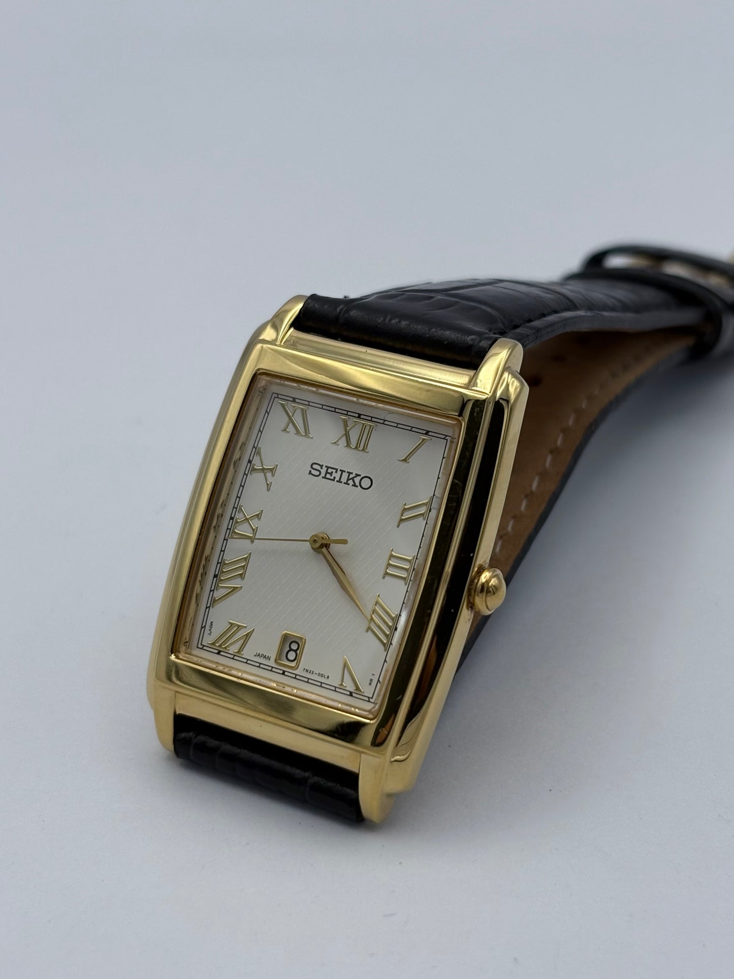 Seiko Tank Quartz Men’s Watch: Dated Feb 2004