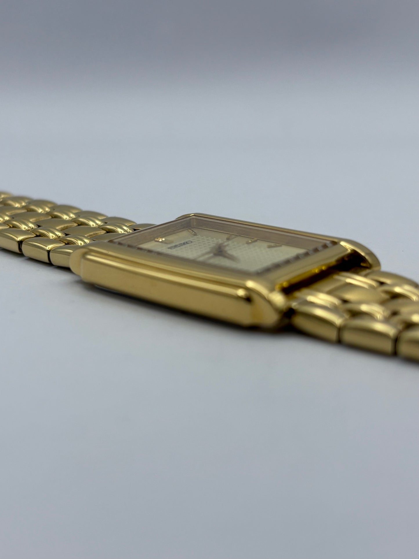 Seiko Tank Quartz V701-5E49 Men’s/Unisex Watch 1993