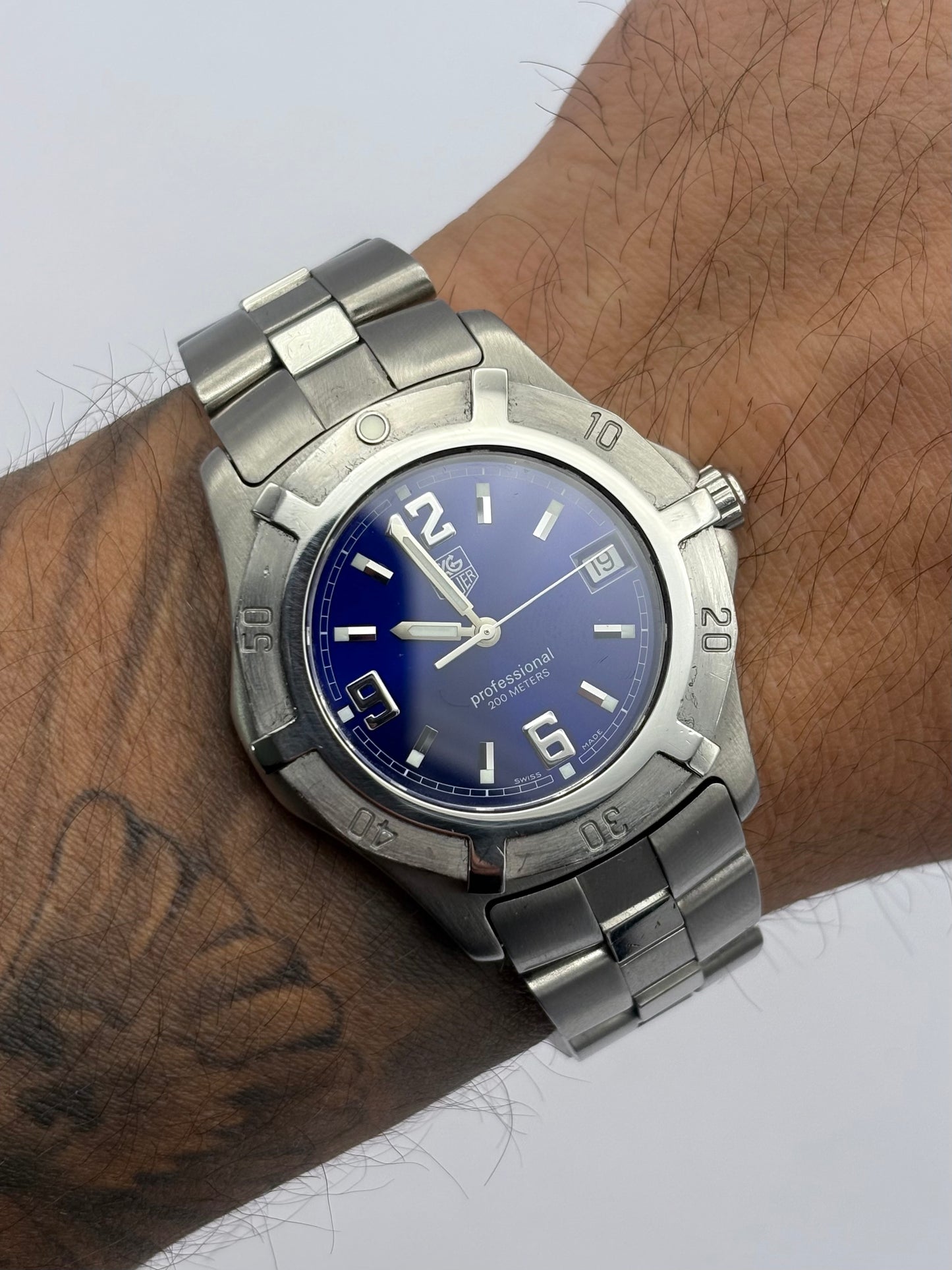 Tag Heuer 2000 Exclusive men’s quartz watch