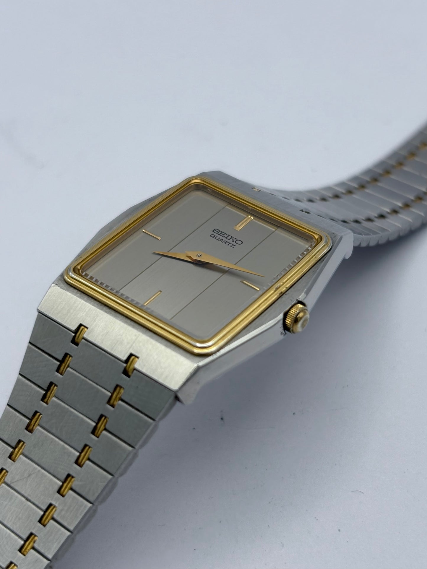 Seiko Tank 2-tone vintage men’s/Unisex watch: 1983