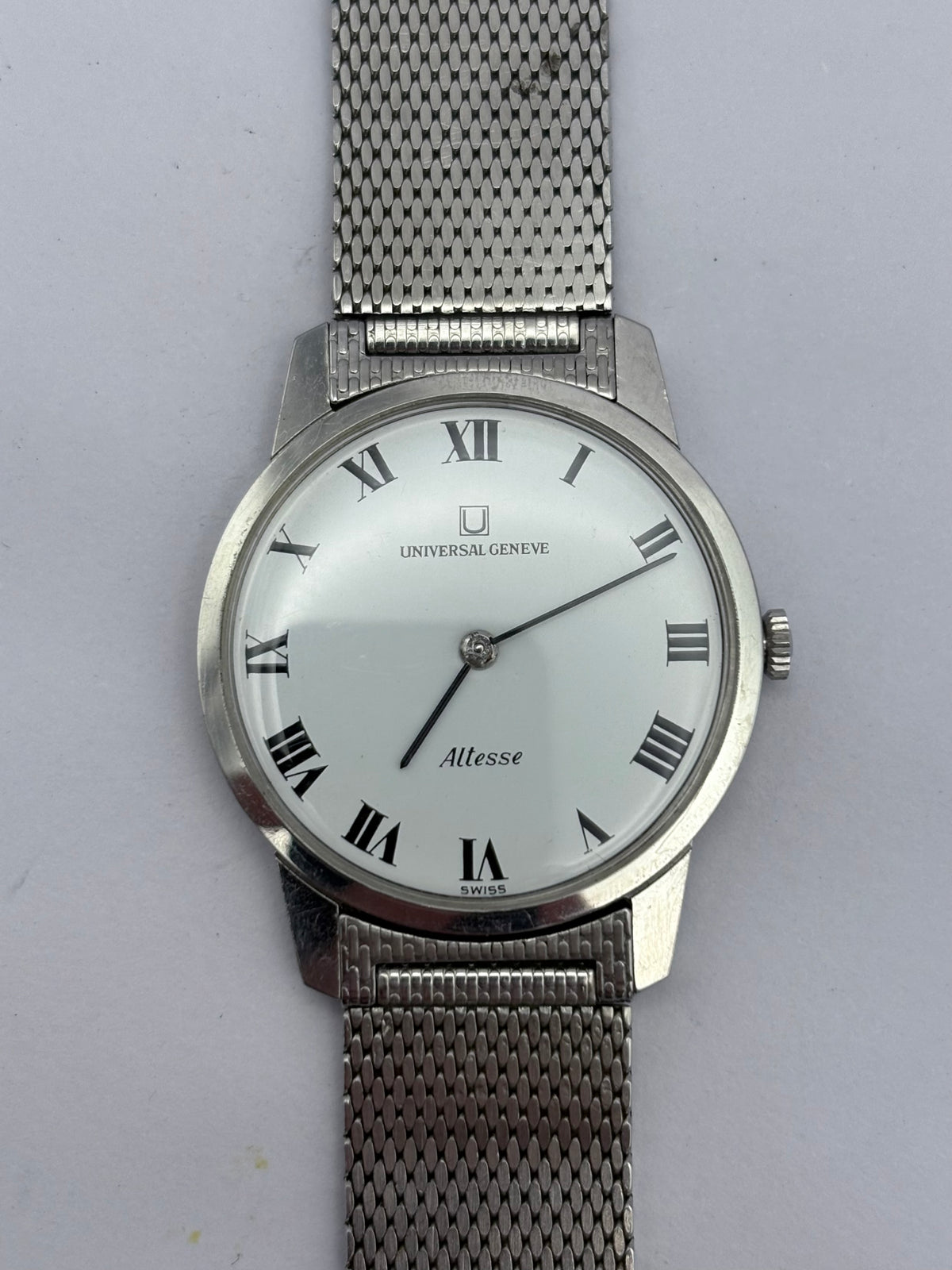 Universal Geneve Altesse Manual wind vintage watch