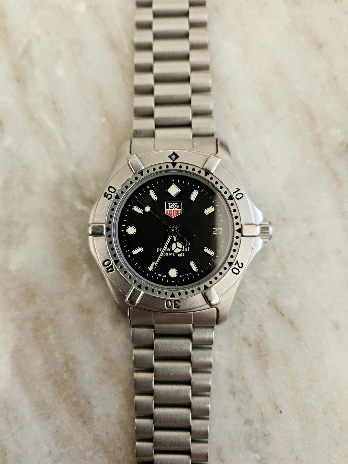 Tag Heuer 2000 WE1210-R Quartz Midsize Watch.