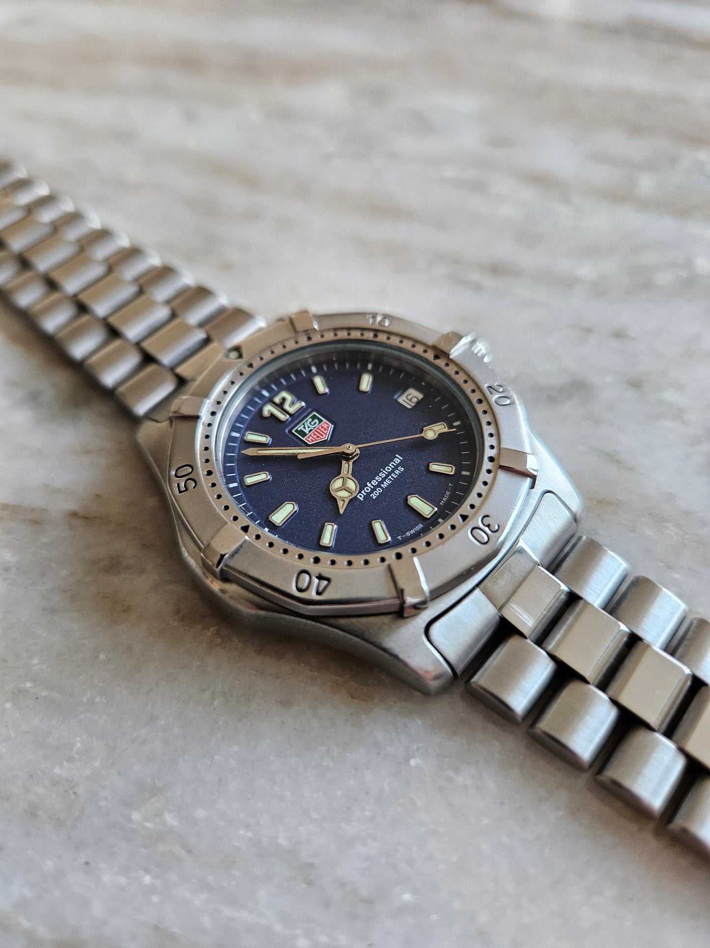 Tag Heuer 2000 WK1113 Quartz Men's Watch